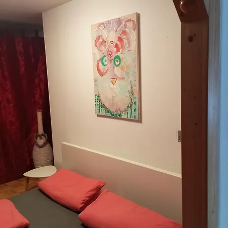 Am Berg Apartment *